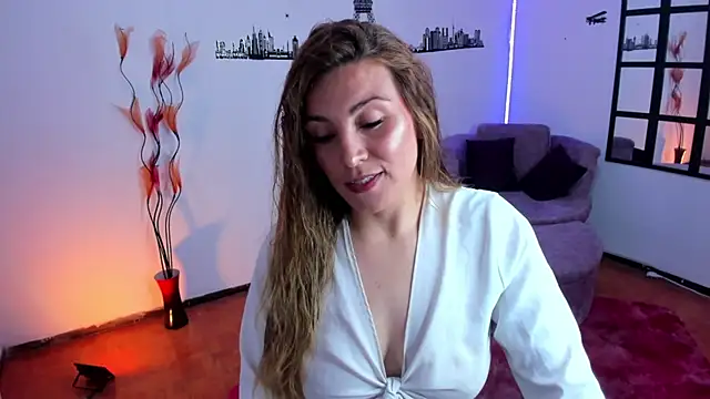 Snapshot of Elizabeth_taylor_b chatting on September 9, 1:05 am Elizabeth taylor b online show from September 9, 1:05 am