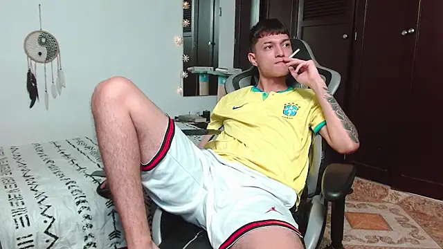 aaron blug online show from December 11, 1:47 am