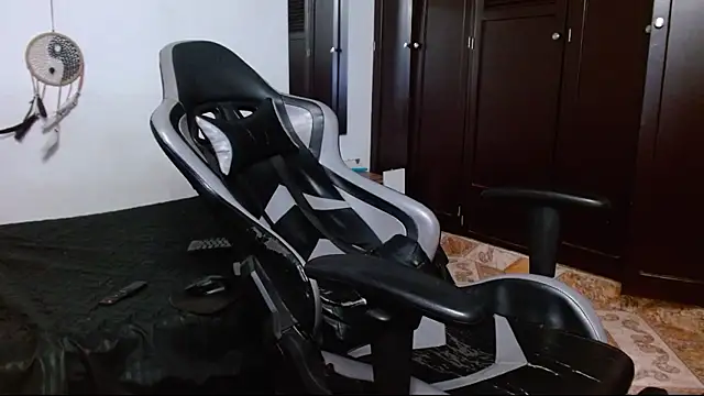 aaron blug online show from January 25, 2:04 am