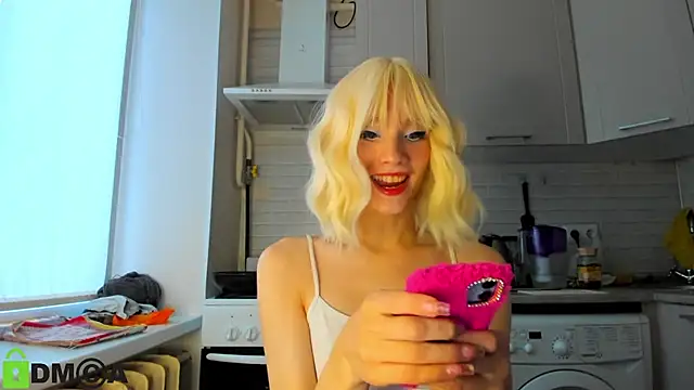  Alice Kitty online show from December 14, 8:45 am