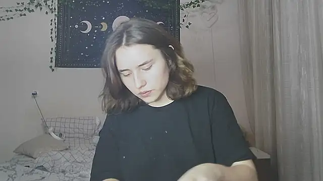 Snapshot of Aurora_workerr chatting on January 3, 4:27 pm Aurora workerr online show from January 3, 4:27 pm