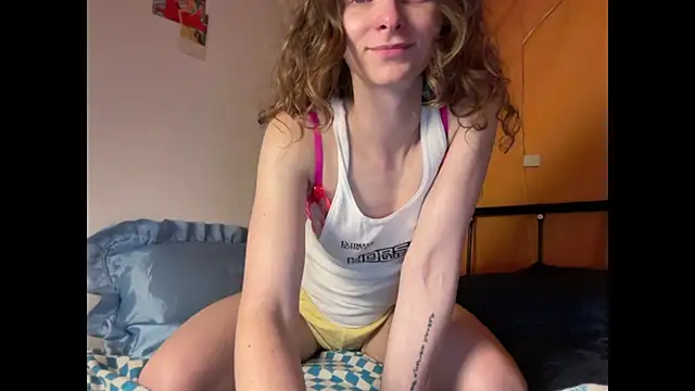 MikkyMoony online show from September 20, 6:20 pm