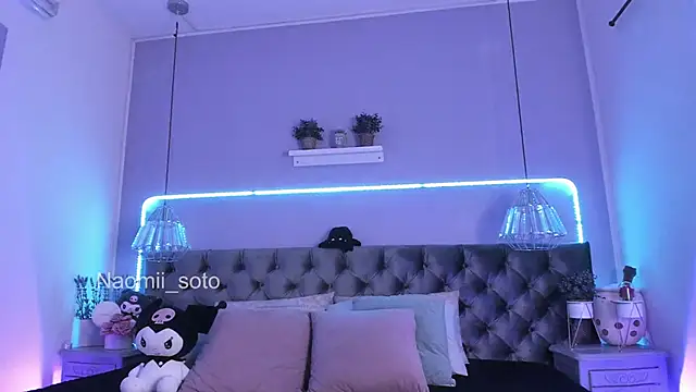 Naomii Soto online show from March 18, 8:04 pm