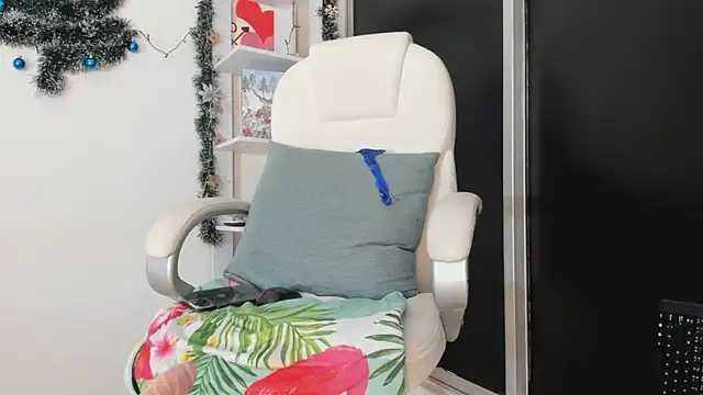 UrNewFantasy online show from January 5, 2:41 pm