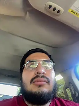 Snapshot of UKNOW_lol chatting on November 4, 4:50 pm UKNOW lol online show from November 4, 4:50 pm