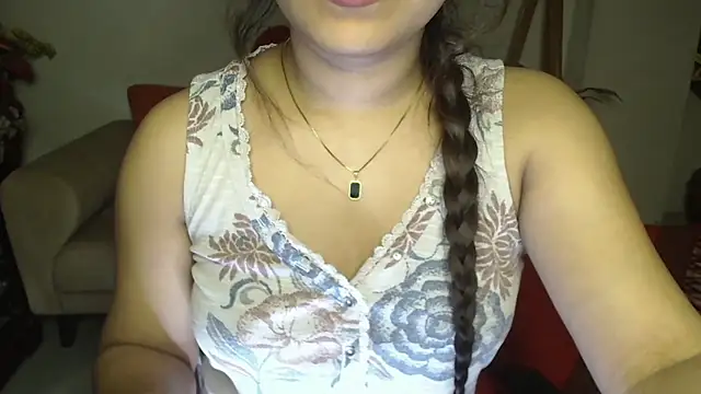 Most-Beautiful-Queen online show from December 10, 2:50 pm