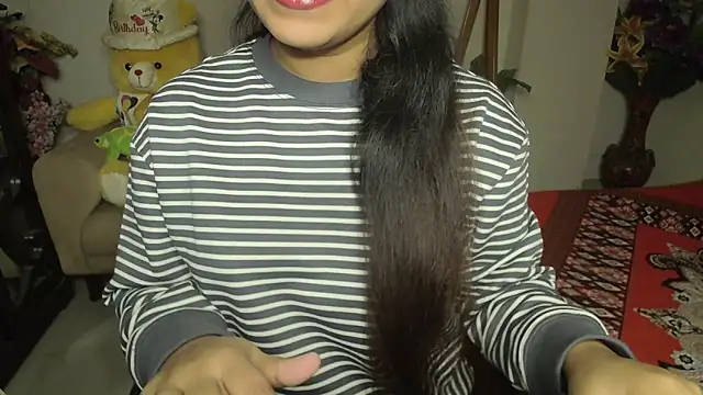 Most-Beautiful-Queen online show from December 23, 6:16 pm