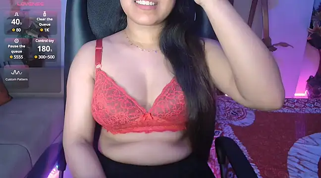 Most-Beautiful-Queen online show from March 18, 7:20 pm