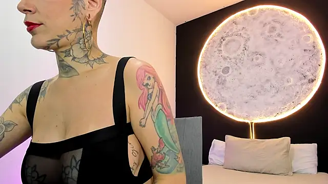 GinebraaFox  online show from February 6, 2:26 pm