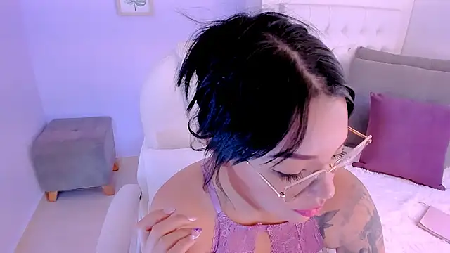 Sara LipsX online show from January 16, 8:25 pm