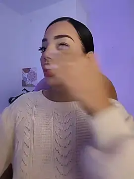 Sara LipsX online show from November 22, 2:32 am