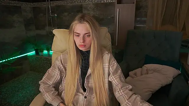 ChloeBrightt online show from November 20, 8:41 pm