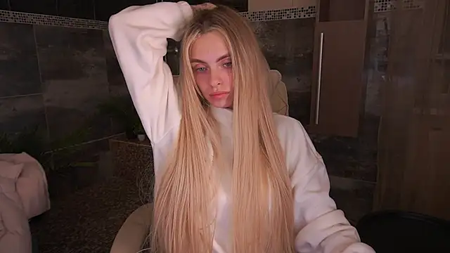 ChloeBrightt online show from December 1, 9:09 pm