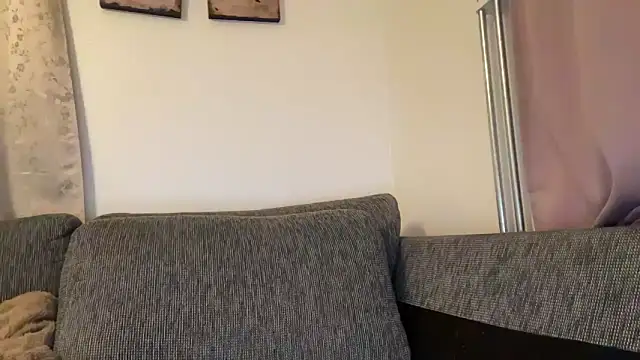 cumwithmee3 online show from March 17, 10:06 pm