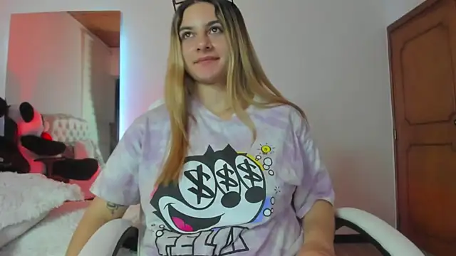 AtheneaRossi online show from February 25, 12:03 am