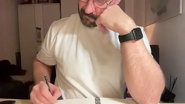 Mr Beef online show from February 8, 11:45 pm