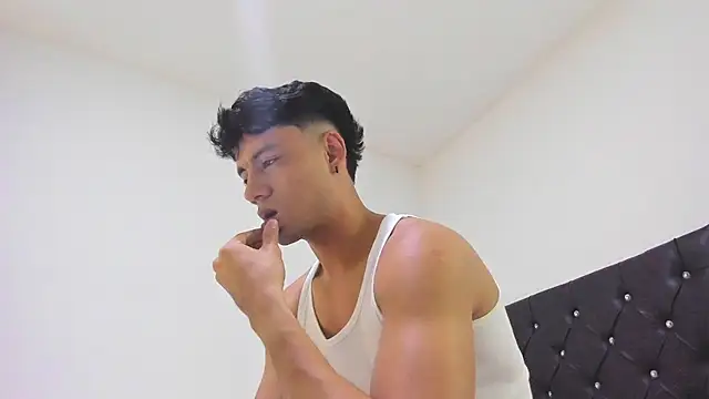 Sebastian-Dash online show from February 26, 1:21 am