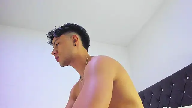 Sebastian-Dash online show from March 14, 3:15 am