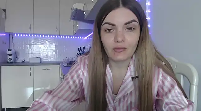  JustmeHere  online show from March 4, 10:02 am