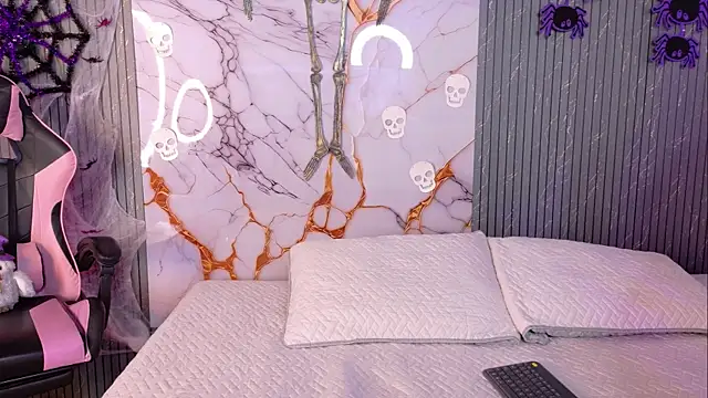 Shasa 8 online show from October 31, 9:05 pm