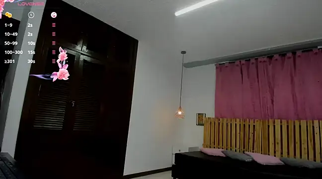 Uzziah Sabag online show from January 26, 11:39 pm