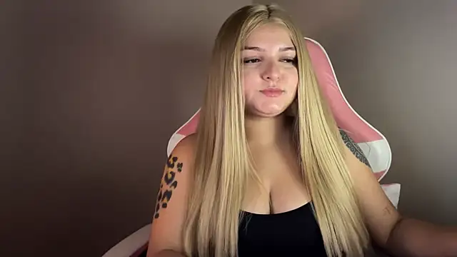 SweetPaige  online show from January 24, 10:08 pm