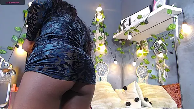 ItsVenuss online show from February 6, 5:09 pm