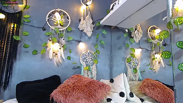 ItsVenuss online show from February 12, 6:51 pm