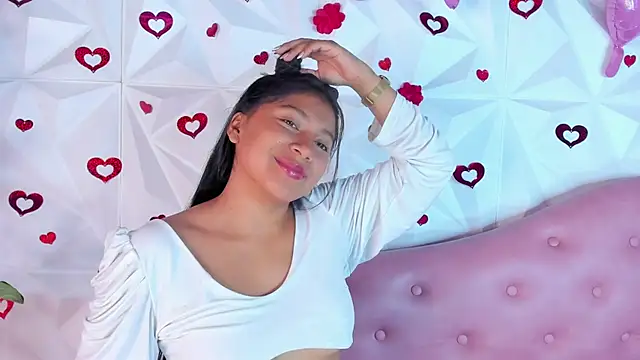 LinnaGardenia online show from February 19, 1:50 pm