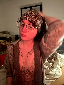  foxygirl  online show from December 5, 9:39 pm