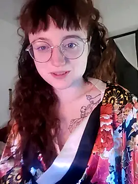  foxygirl  online show from March 4, 10:05 pm