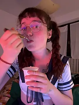  foxygirl  online show from March 15, 6:10 pm