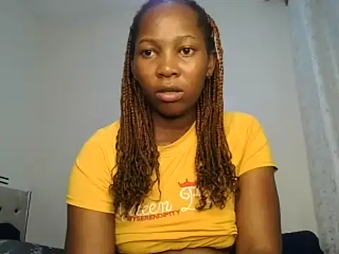 Snapshot of Petitiebooty chatting on February 8, 1:11 pm Petitiebooty online show from February 8, 1:11 pm