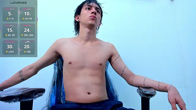 Snapshot of JeanRam18 chatting on October 31, 6:09 pm JeanRam18 online show from October 31, 6:09 pm