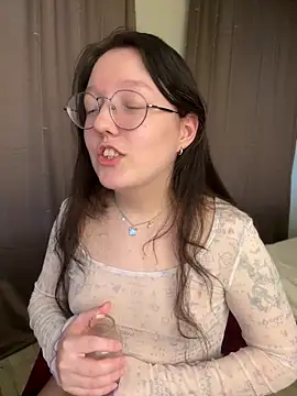 emigooflordXD online show from February 9, 9:58 am