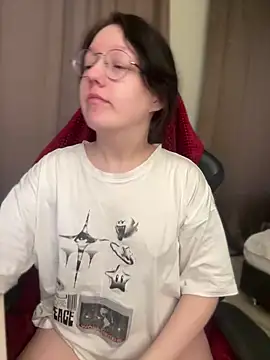 emigooflordXD online show from February 16, 6:43 am