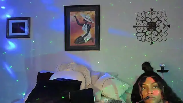 Snapshot of yiauana chatting on February 8, 3:08 am yiauana online show from February 8, 3:08 am