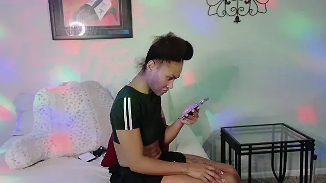 Snapshot of yiauana chatting on February 18, 7:32 am yiauana online show from February 18, 7:32 am