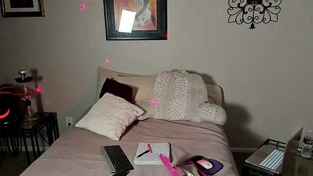 Snapshot of yiauana chatting on February 22, 10:18 am yiauana online show from February 22, 10:18 am