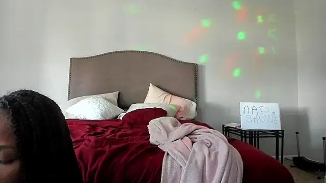 Snapshot of yiauana chatting on September 25, 4:11 pm yiauana online show from September 25, 4:11 pm