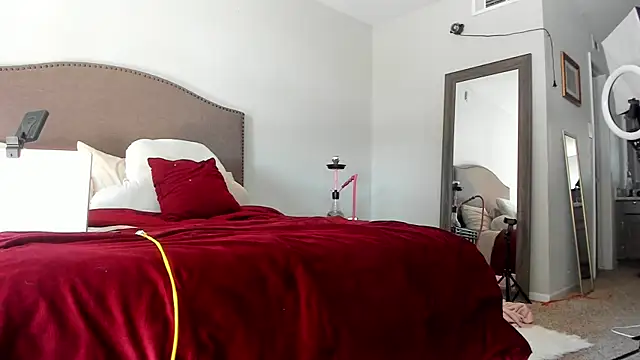 Snapshot of yiauana chatting on September 28, 5:29 pm yiauana online show from September 28, 5:29 pm