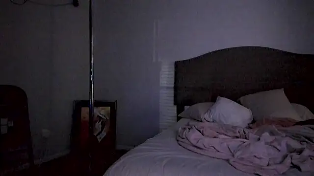 Snapshot of yiauana chatting on October 17, 12:25 am yiauana online show from October 17, 12:25 am