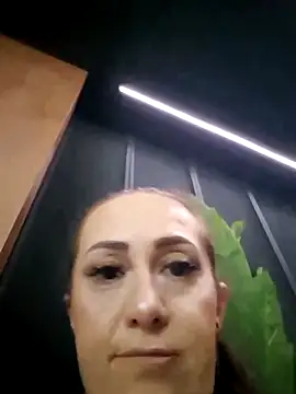 AvaLloyd online show from March 6, 3:35 am