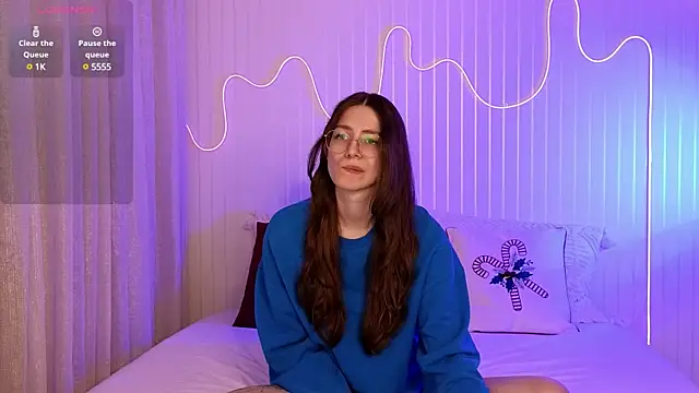 Ester Hill online show from December 17, 12:12 am