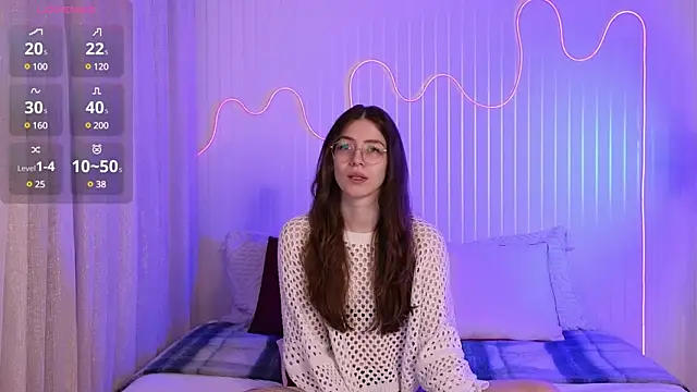 Ester Hill online show from January 17, 9:28 pm