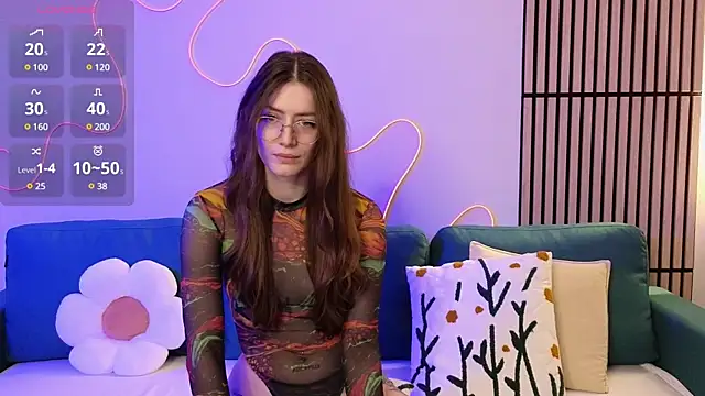 Ester Hill online show from March 8, 3:50 am