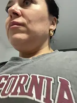 CuteNata online show from January 14, 2:43 pm