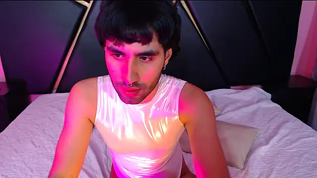 MilanZaire online show from January 24, 8:22 pm