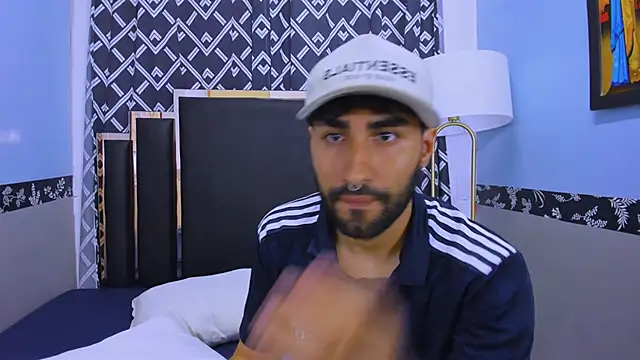 MilanZaire online show from October 21, 12:44 am