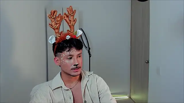 Snapshot of dimitri_targaryen chatting on December 19, 2:23 am dimitri targaryen online show from December 19, 2:23 am